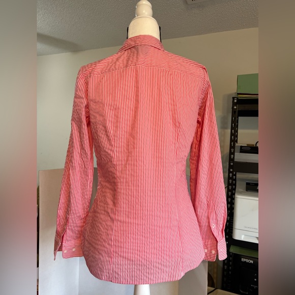 H&M Button down shirt 🌸 - Picture 2 of 2